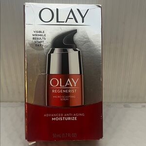 OLAY Regenerist Micro-Sculpting Serum - Red and Silver